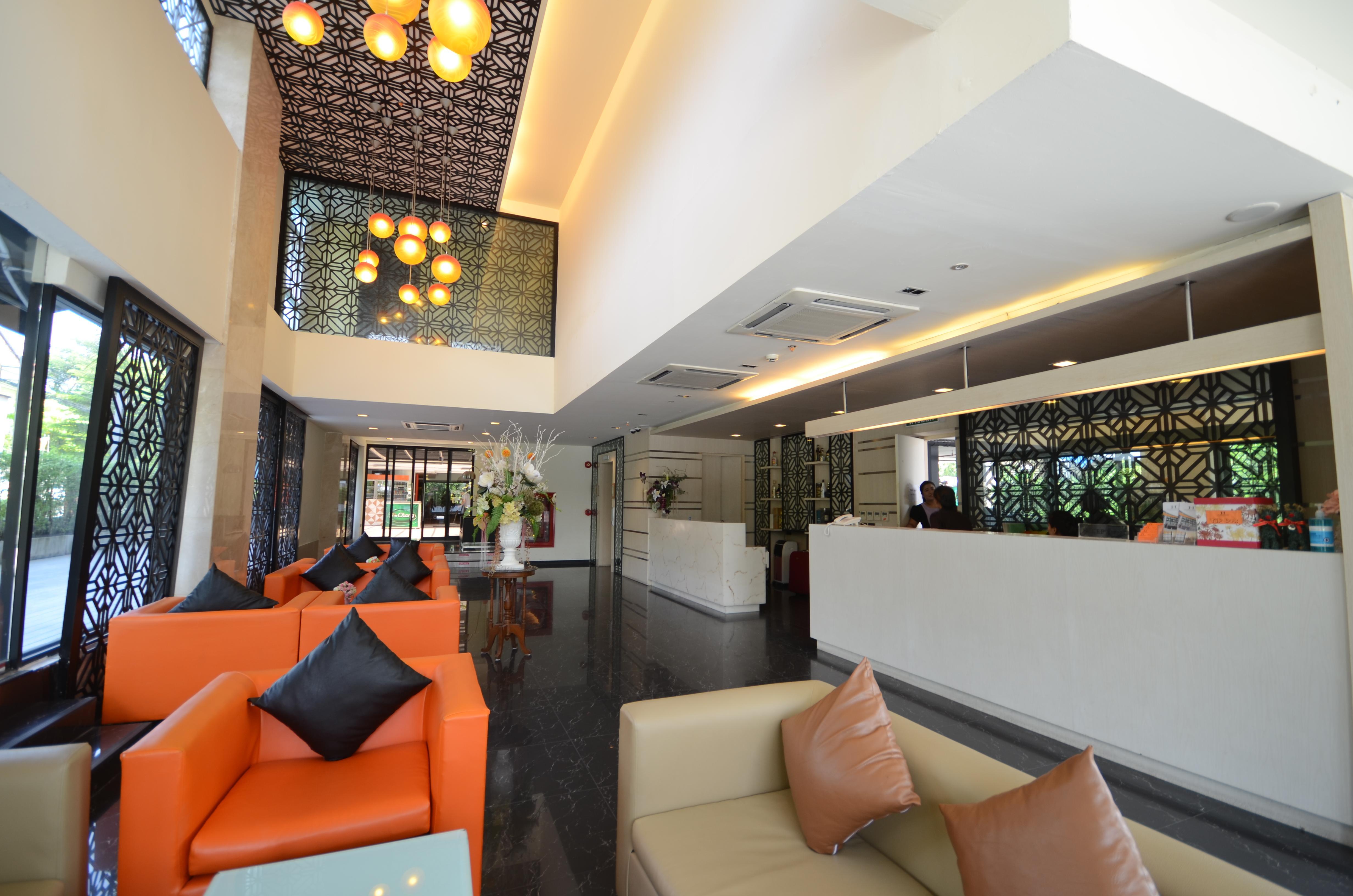 בנגקוק Solace At Srinakarin Hotel מראה חיצוני תמונה